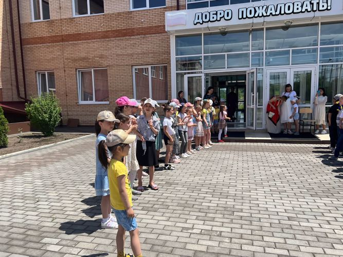 1 июня 2022 года на базе школы ФГКОУ "НОШ 2 войск национальной гвардии Российской Федерации" состоялось летнее праздничное мероприятие ко Дню защиты детей «Праздник лета» , для учащихся нашей школы 