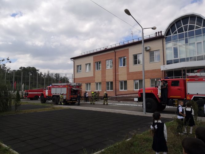 В НОШ 2 ВОЙСК НАЦИОНАЛЬНОЙ ГВАРДИИ РФ Г. НАЗРАНЬ СОСТОЯЛИСЬ СОВМЕСТНЫЕ ПОЖАРНО-ТАКТИЧЕСКИЕ УЧЕНИЯ