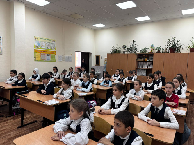 Урок мужества посвященный Дню войск национальной гвардии